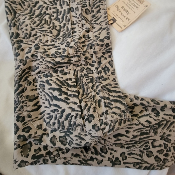 Democracy Ab technology cheetah jeggings brand new - Picture 1 of 7